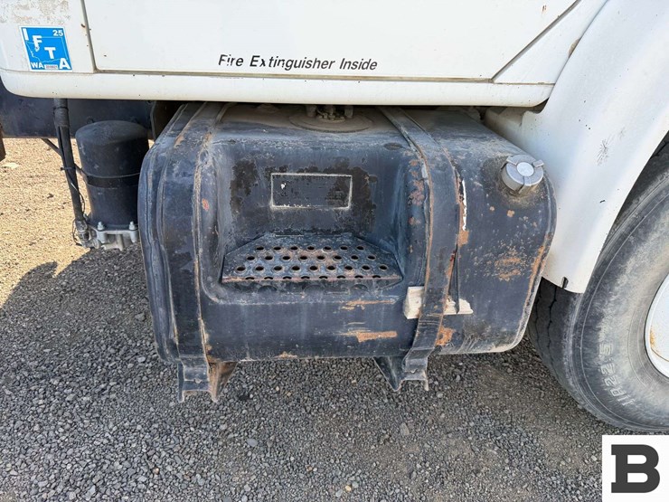 1998-international-f-4900-cab-&-chassis-truck-image-35