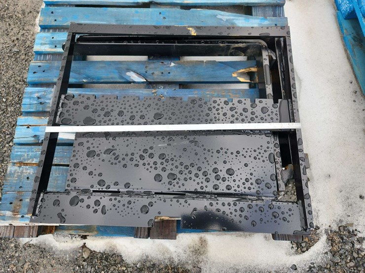 future-ft-xhc-mini-skid-steer-skid-steer-forks-image-1