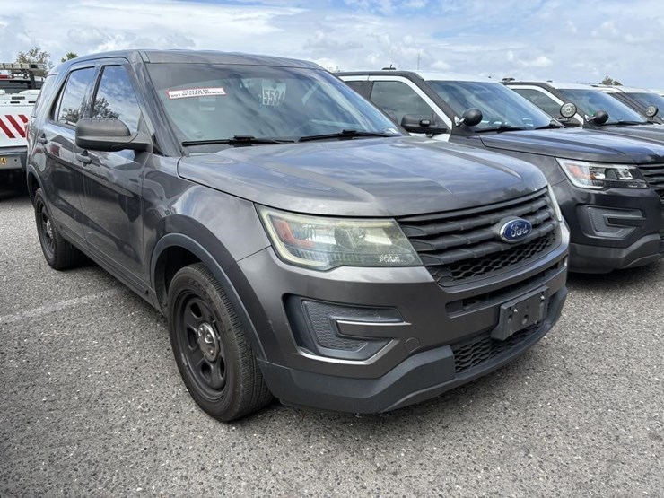2017-ford-explorer-image-2