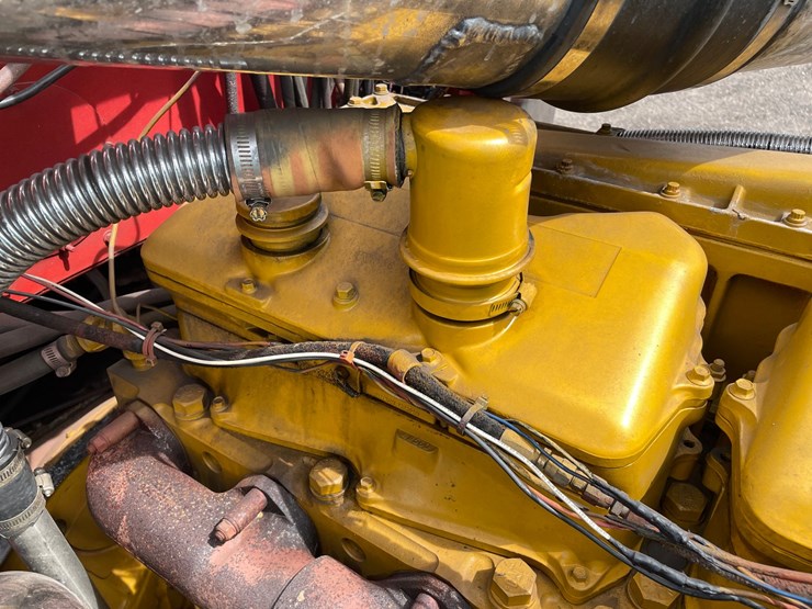 1976-peterbilt-359-image-105