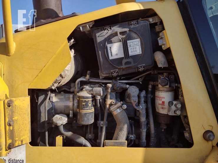 2013-komatsu-d39px-23-image-20