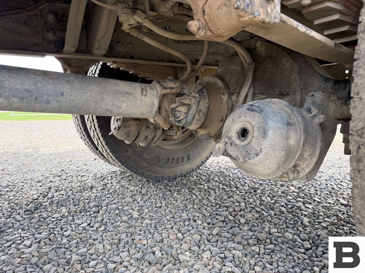 1996-ford-la9000-image-14