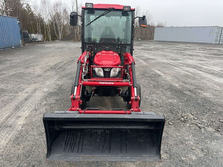 2023-mahindra-emax-25l-image-2