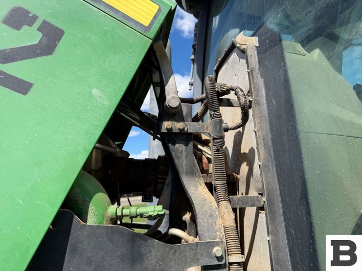 2013-john-deere-7200r-image-63
