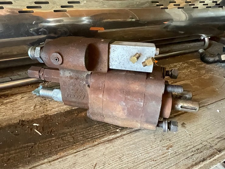 #10439-•-permco-big-shaft-drive-hydraulic-pump-image-6