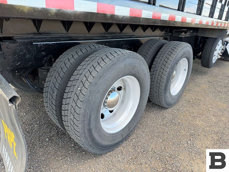 2017-kenworth-t880-image-29