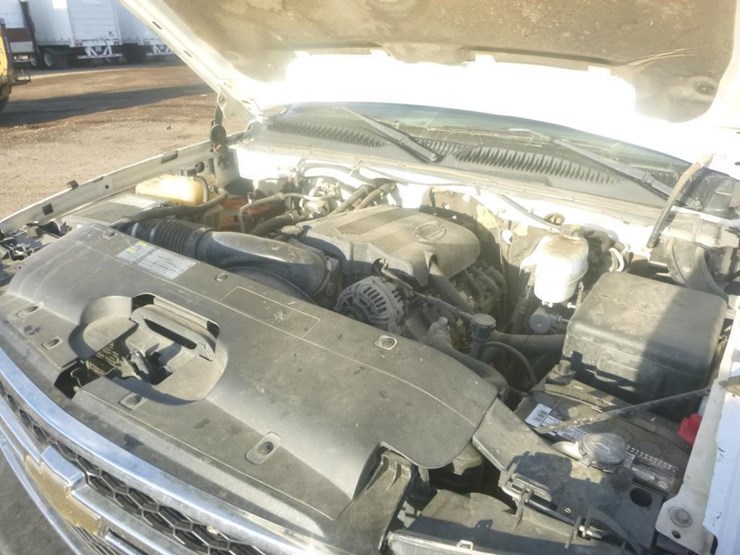 2007-chevrolet-3500-image-16