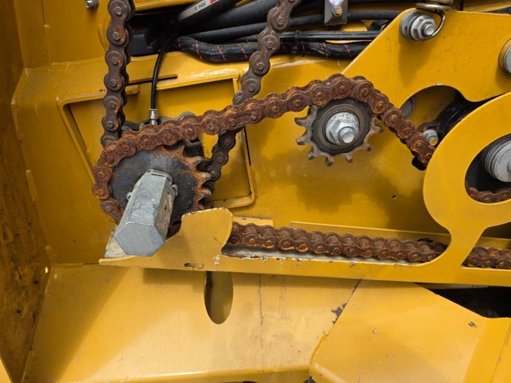 2020-vermeer-604r-signature-image-23