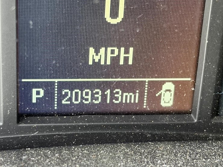 2016-chevrolet-silverado-2500-image-13