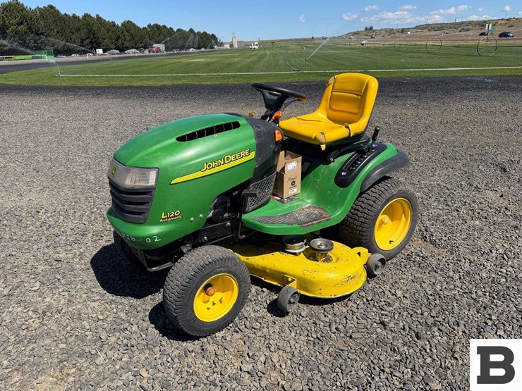 john-deere-l120-image-1