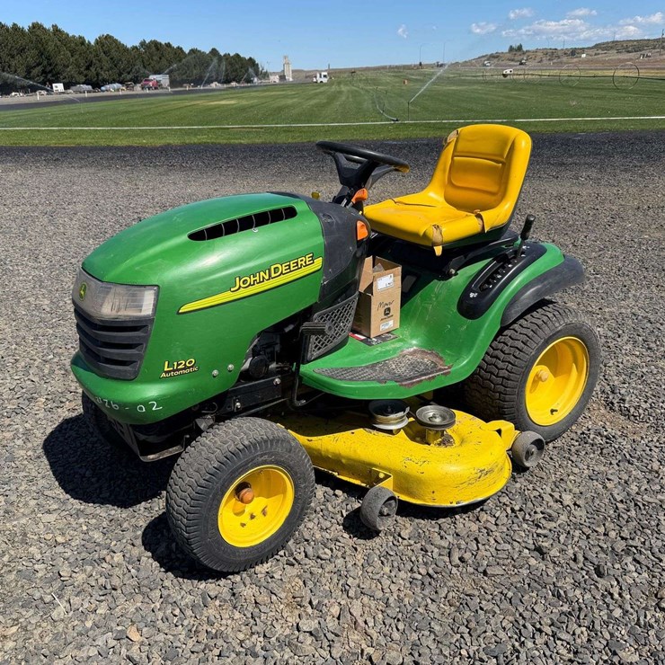JOHN DEERE L120