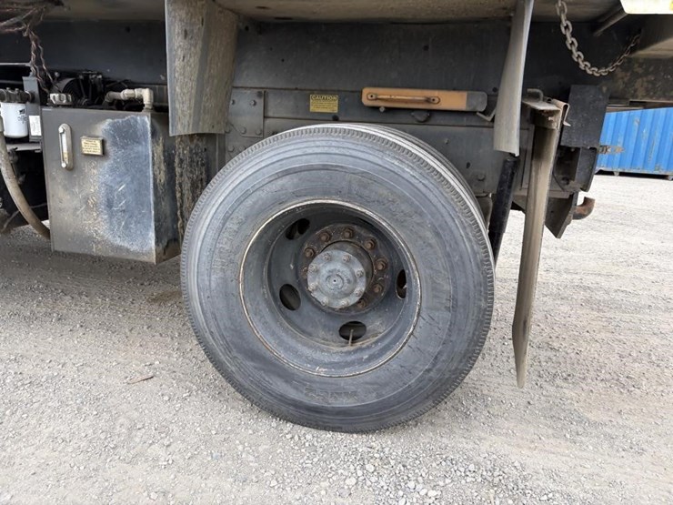 2011-autocar-xpeditor-image-5