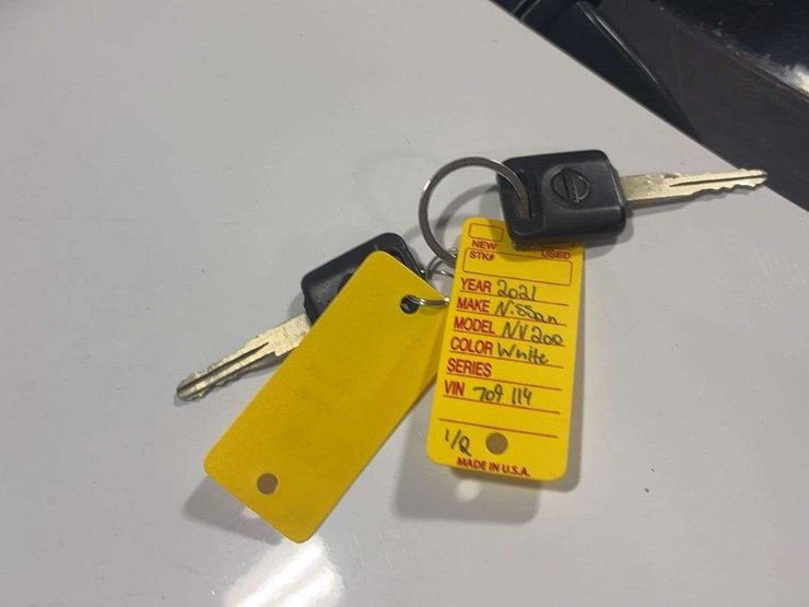 2021-nissan-nv200-image-23