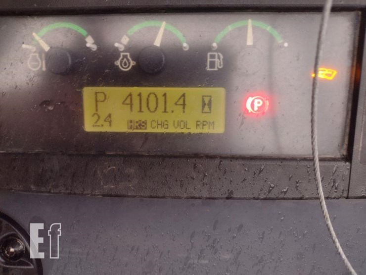 2013-deere-450j-image-6