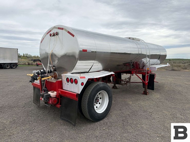 1972-brenner-tank-trailer-image-5