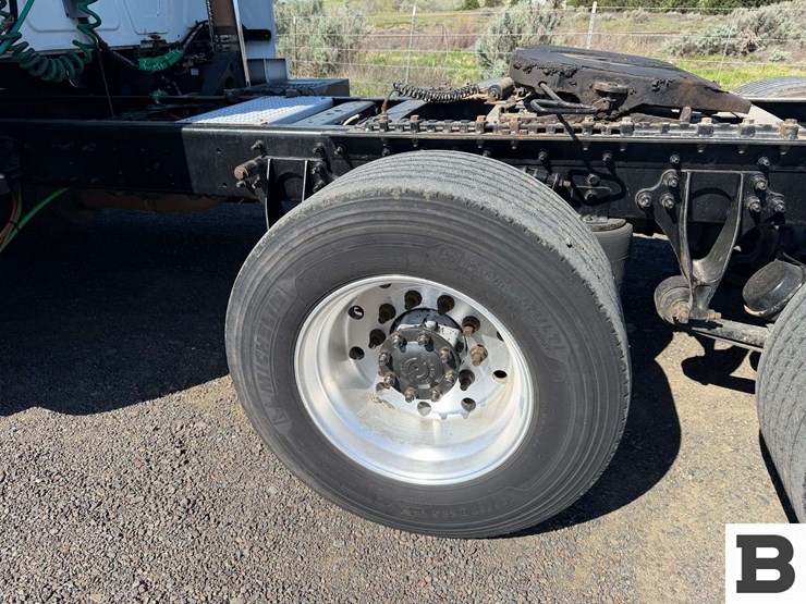 2012-international-prostar-image-23