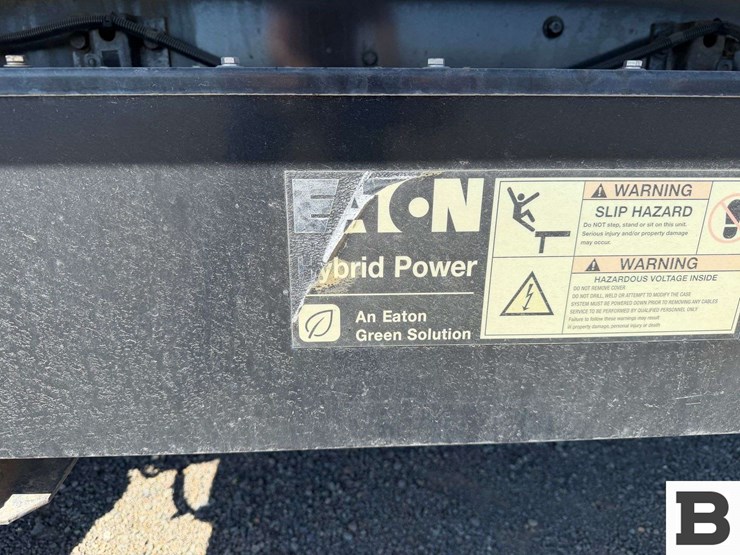 2009-freightliner-m2-box-van-truck-image-14