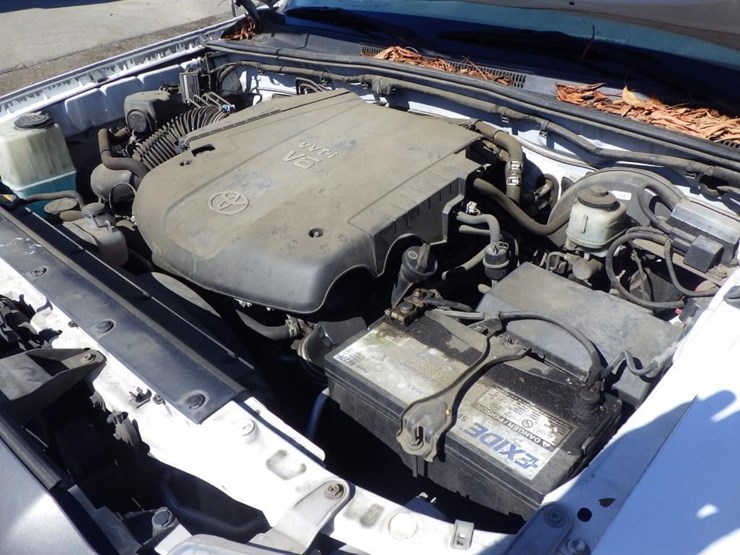 2013-toyota-tacoma-image-10