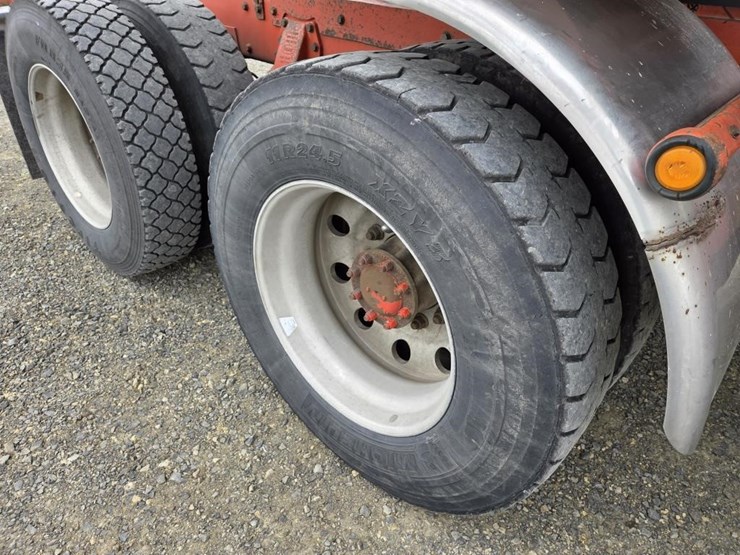 2016-peterbilt-367-image-53