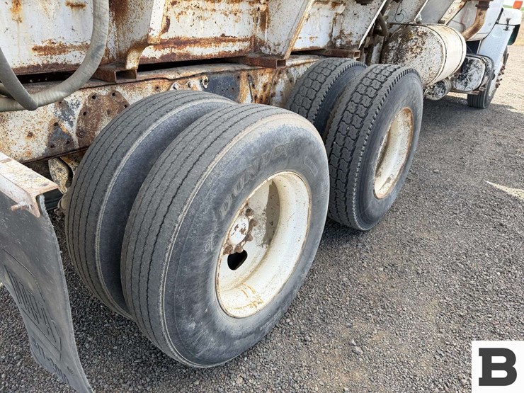 1977-international-fertilizer-truck-image-34