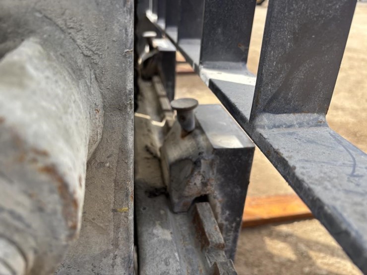 2020-caterpillar-2c6000-image-12