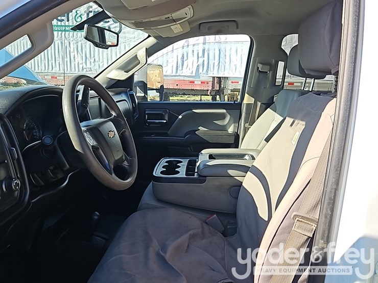 2016-chevrolet-silverado-3500hd-image-23