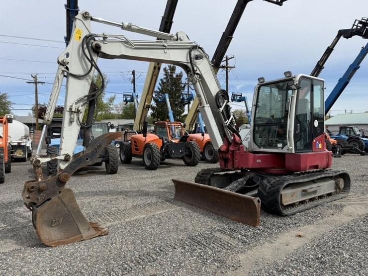 2016-takeuchi-tb280fr-image-1