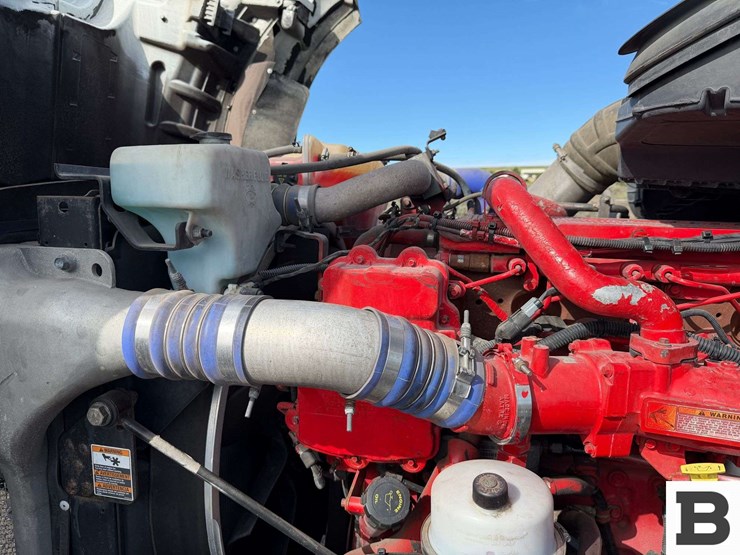 2017-kenworth-t880-image-45