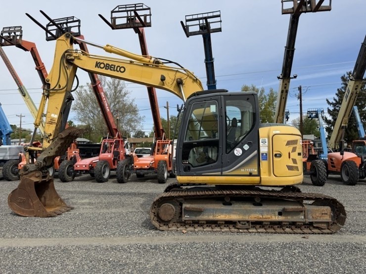 2016-kobelco-sk140sr-image-7