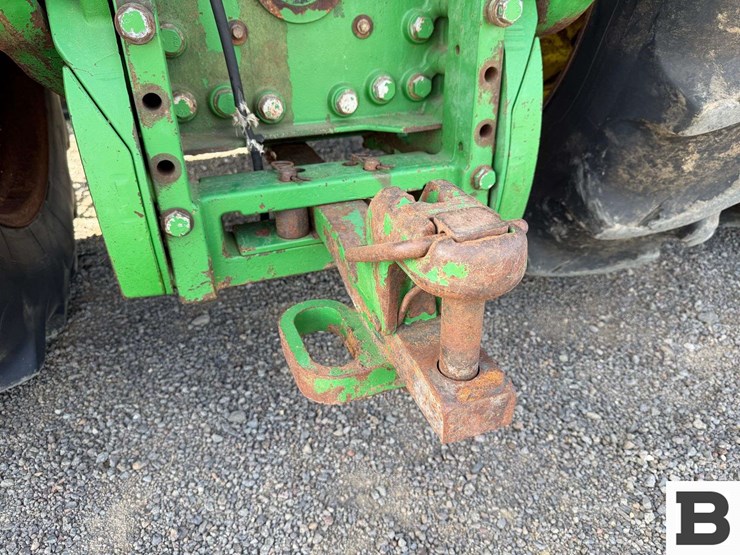 2021-john-deere-7r-210-image-31