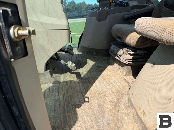 2013-john-deere-7200r-image-73