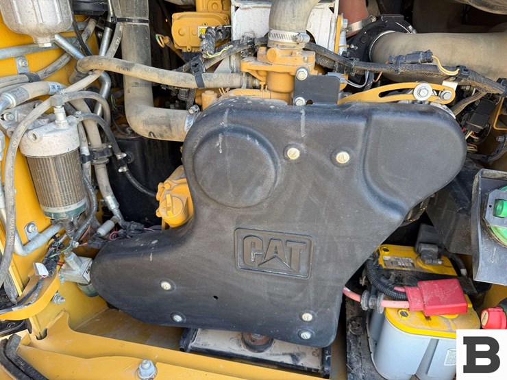 2017-caterpillar-299d2-image-34