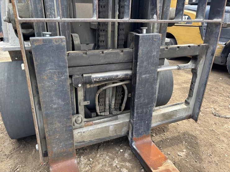 2020-caterpillar-2c6000-image-11