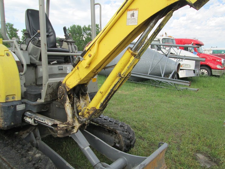 yanmar-vio35-image-18