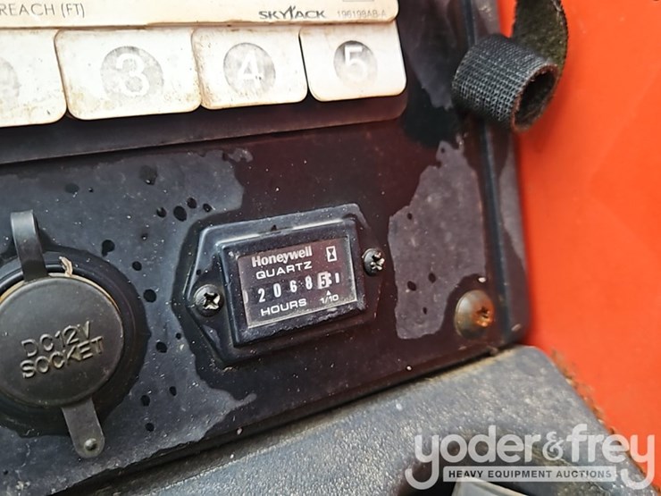 2016-skyjack-sj843th-image-26