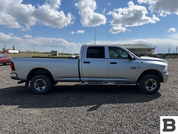 2012-dodge-3500-image-6