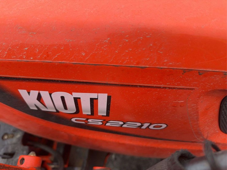 2019-kioti-cs2210-image-16