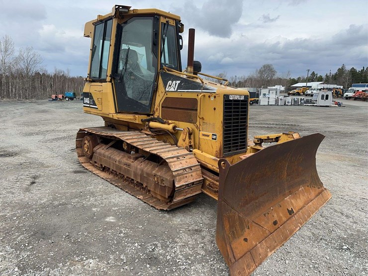 2004-caterpillar-d4g-xl-image-3