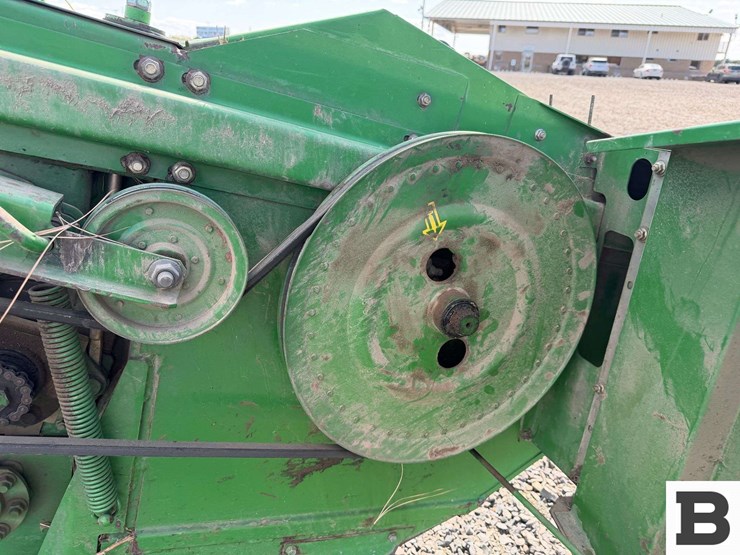 john-deere-820-image-33