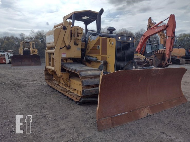 2013-deere-700k-lgp-image-46