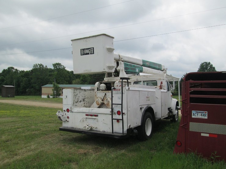 1990-international-4900-image-3