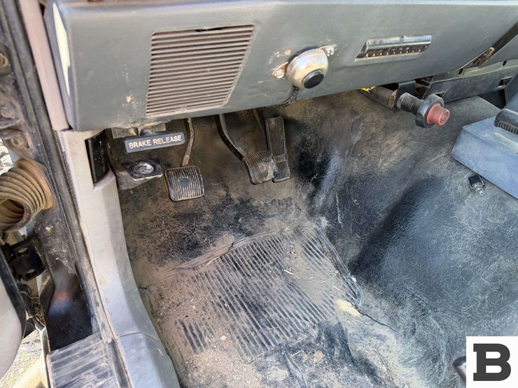 1989-jeep-comanche-pickup-image-27