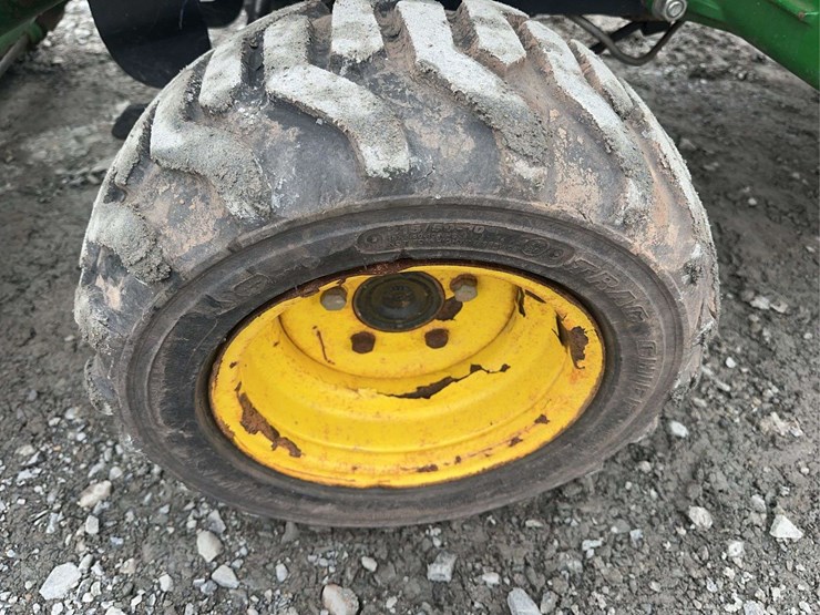 john-deere-1023e-image-10