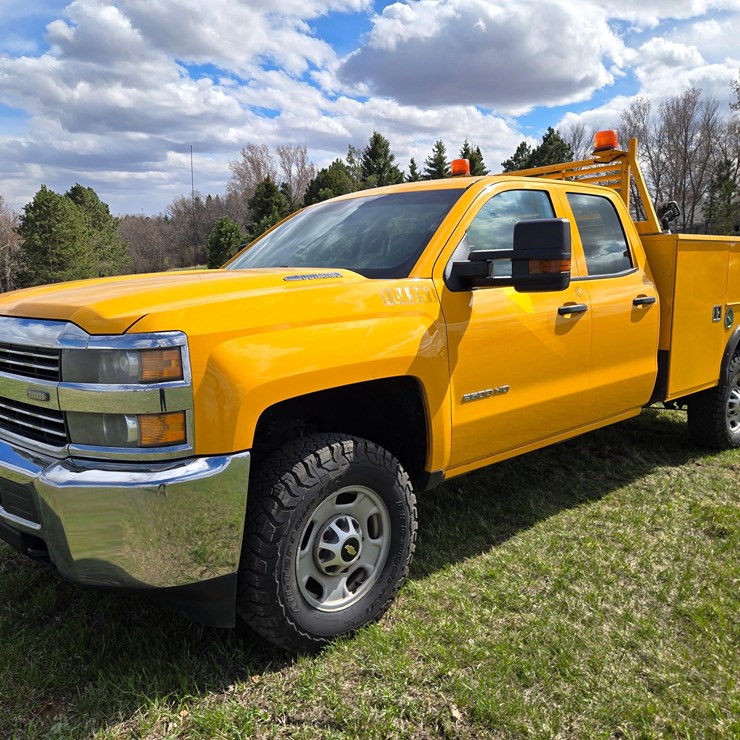 2016 CHEVROLET 2500