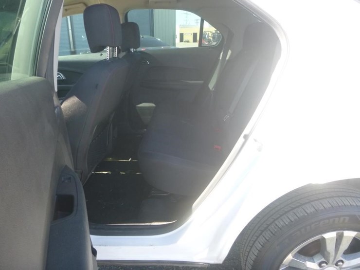 2015-chevrolet-equinox-image-6