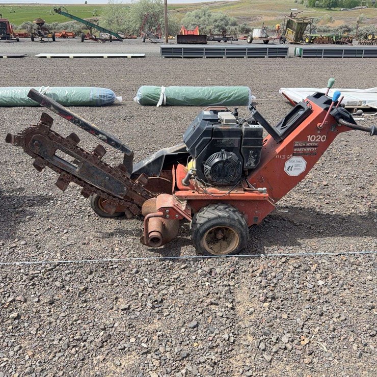 DITCH WITCH 1020
