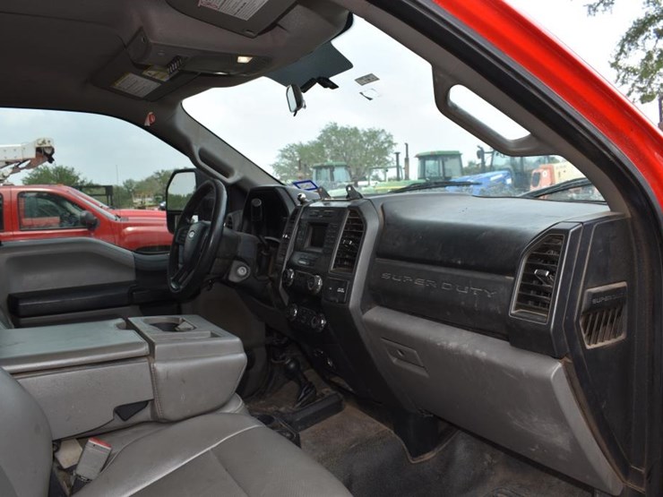 2019-ford-f550-image-14