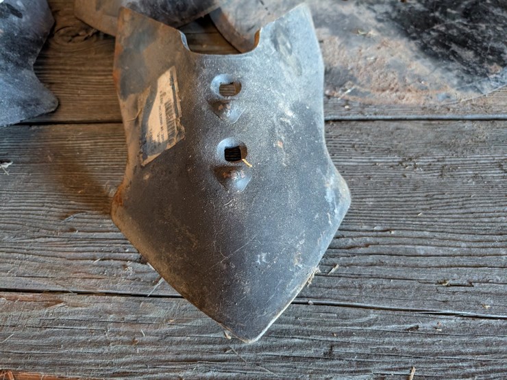 #5526-•-dmi-shovels-image-2