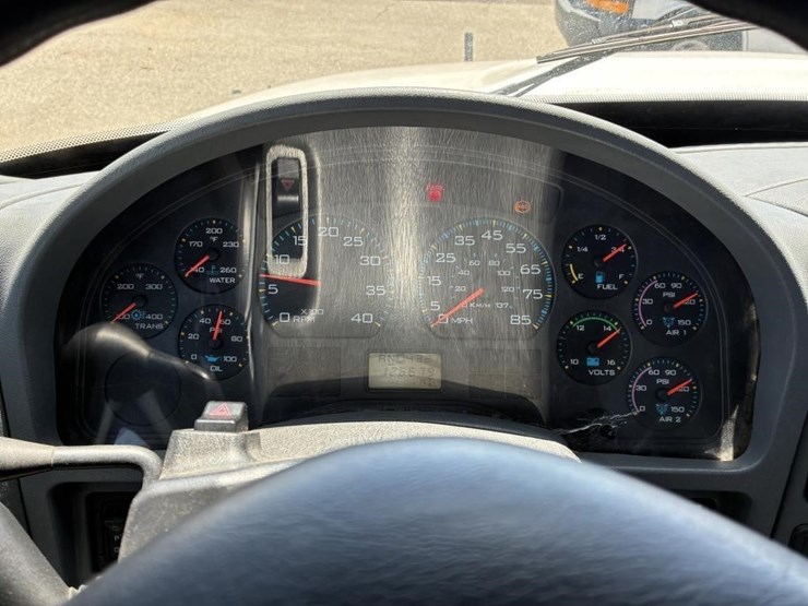 2003-international-durastar-4300-image-16