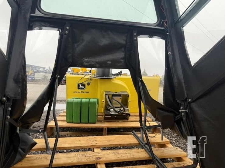 2011-john-deere-x360-image-35